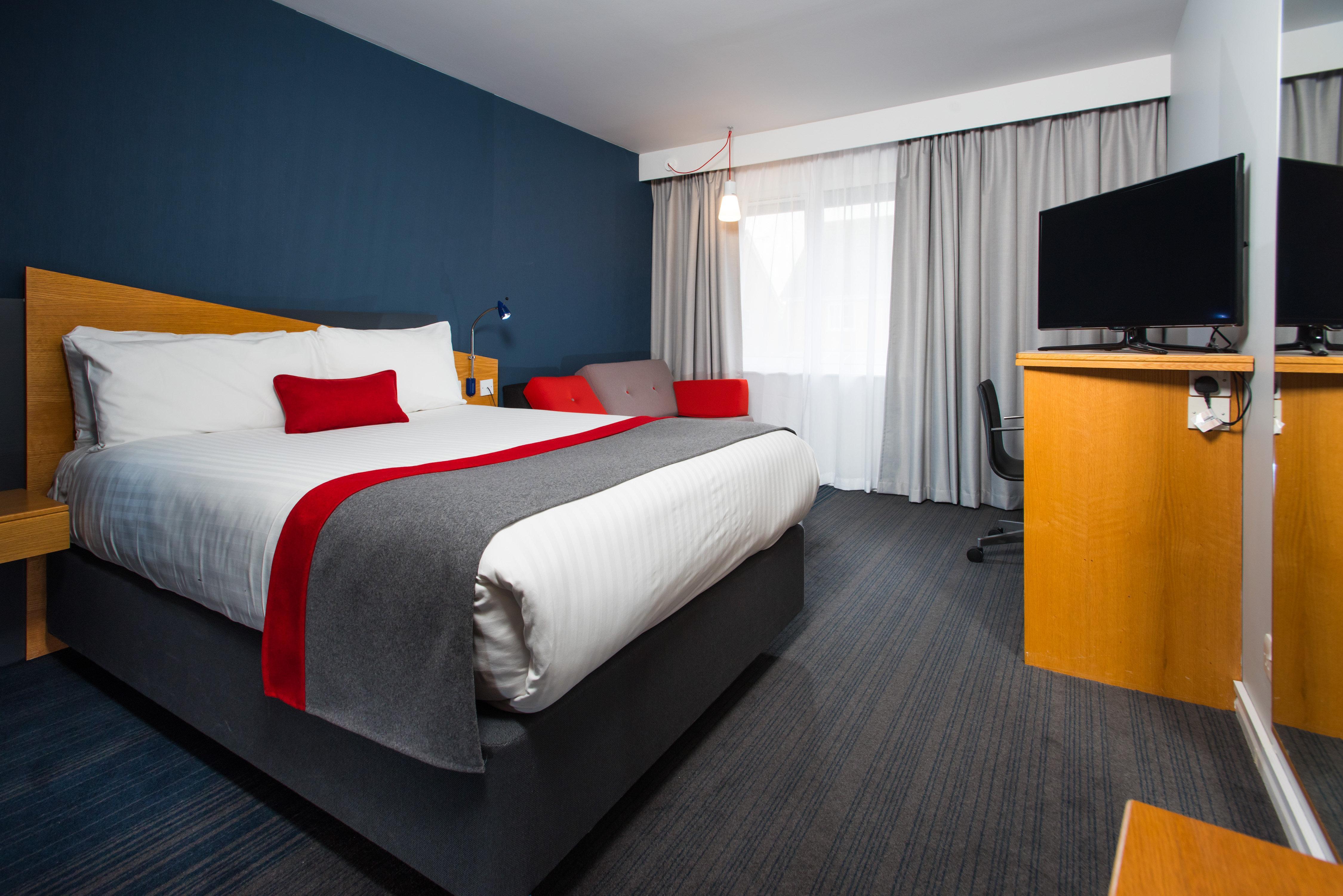 Holiday Inn Express Peterborough By Ihg Exterior photo