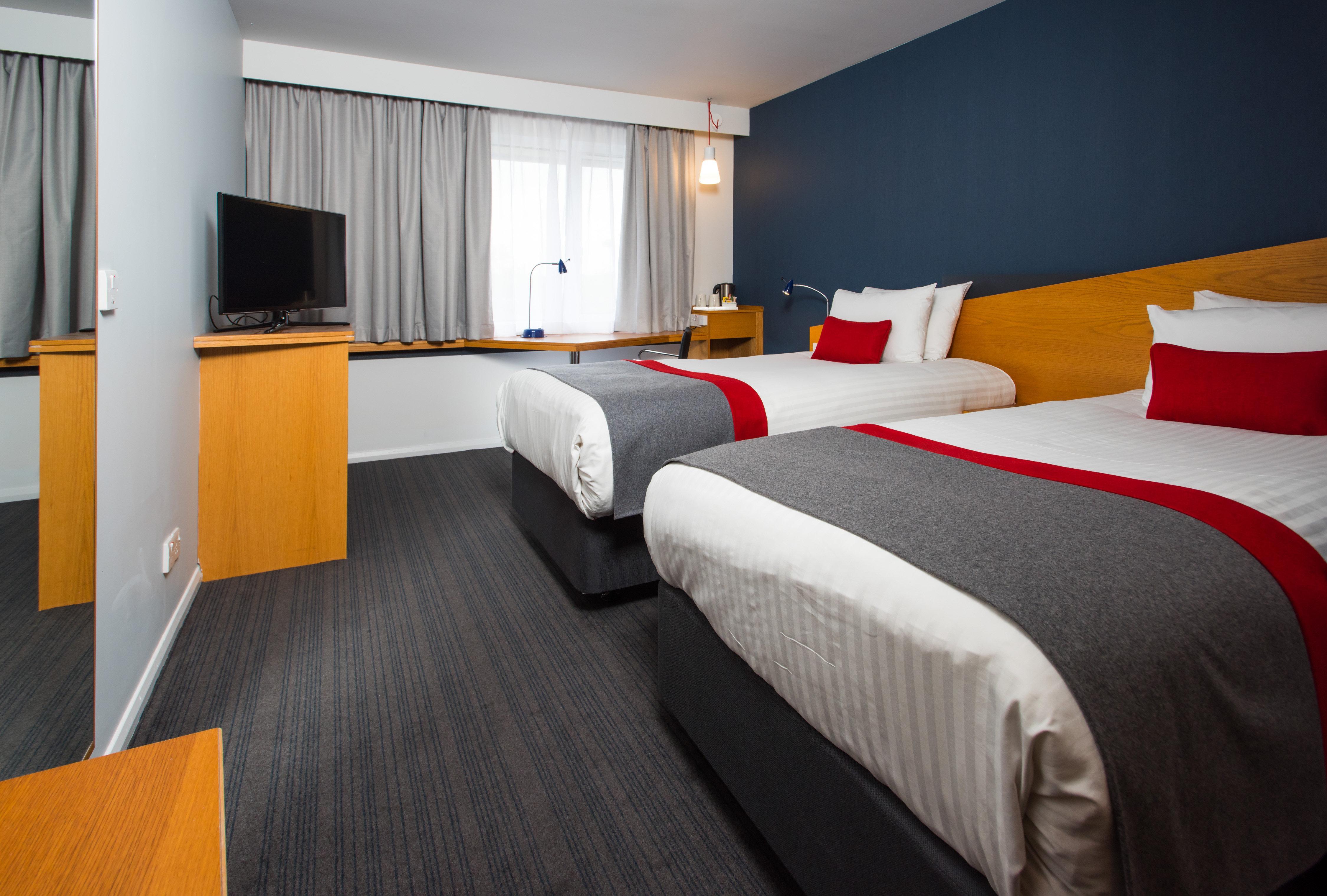 Holiday Inn Express Peterborough By Ihg Exterior photo