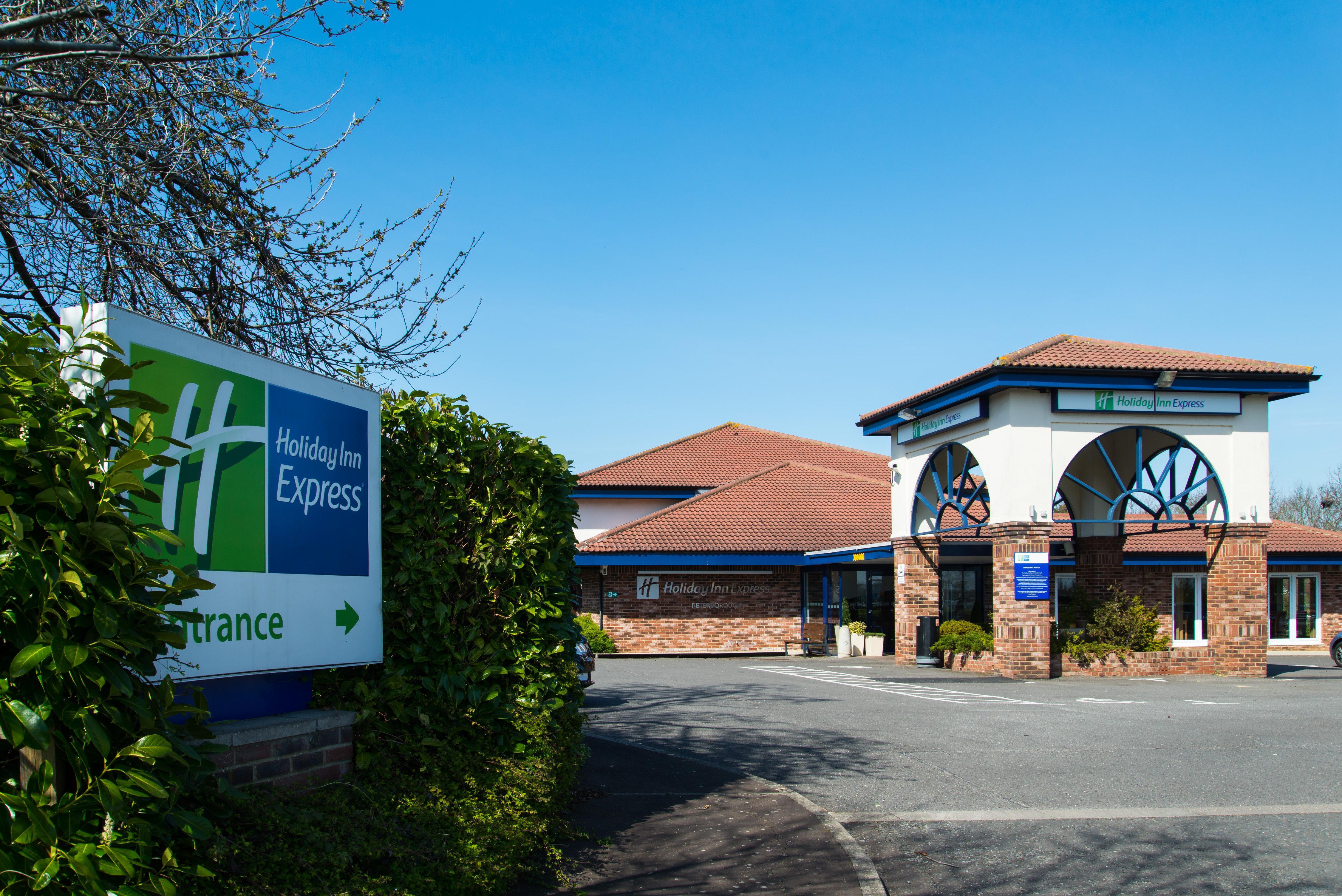 Holiday Inn Express Peterborough By Ihg Exterior photo