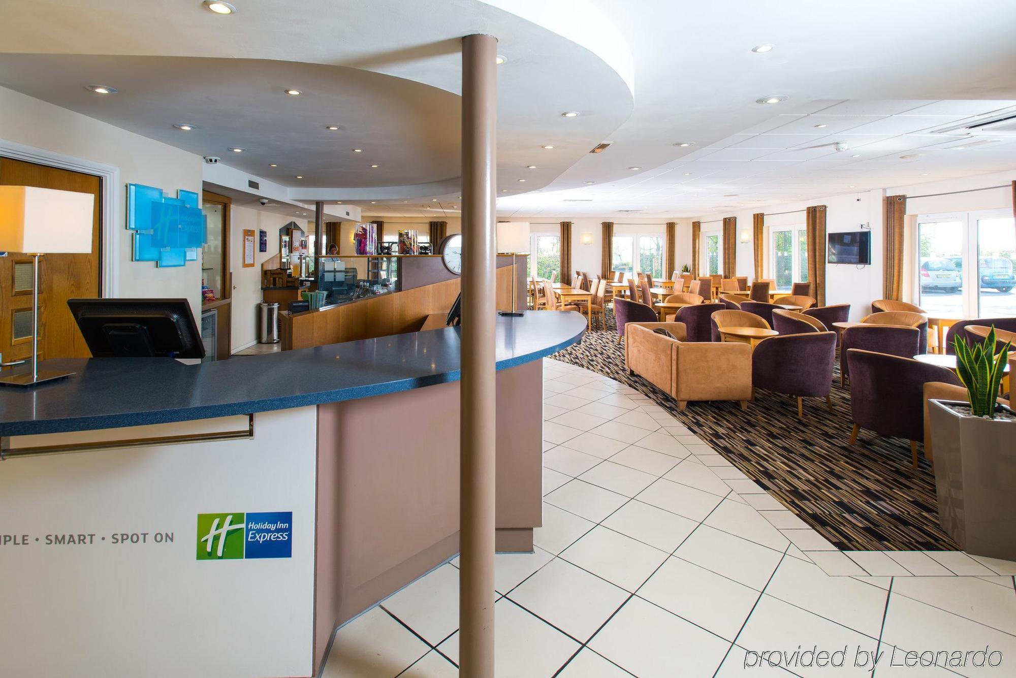 Holiday Inn Express Peterborough By Ihg Exterior photo