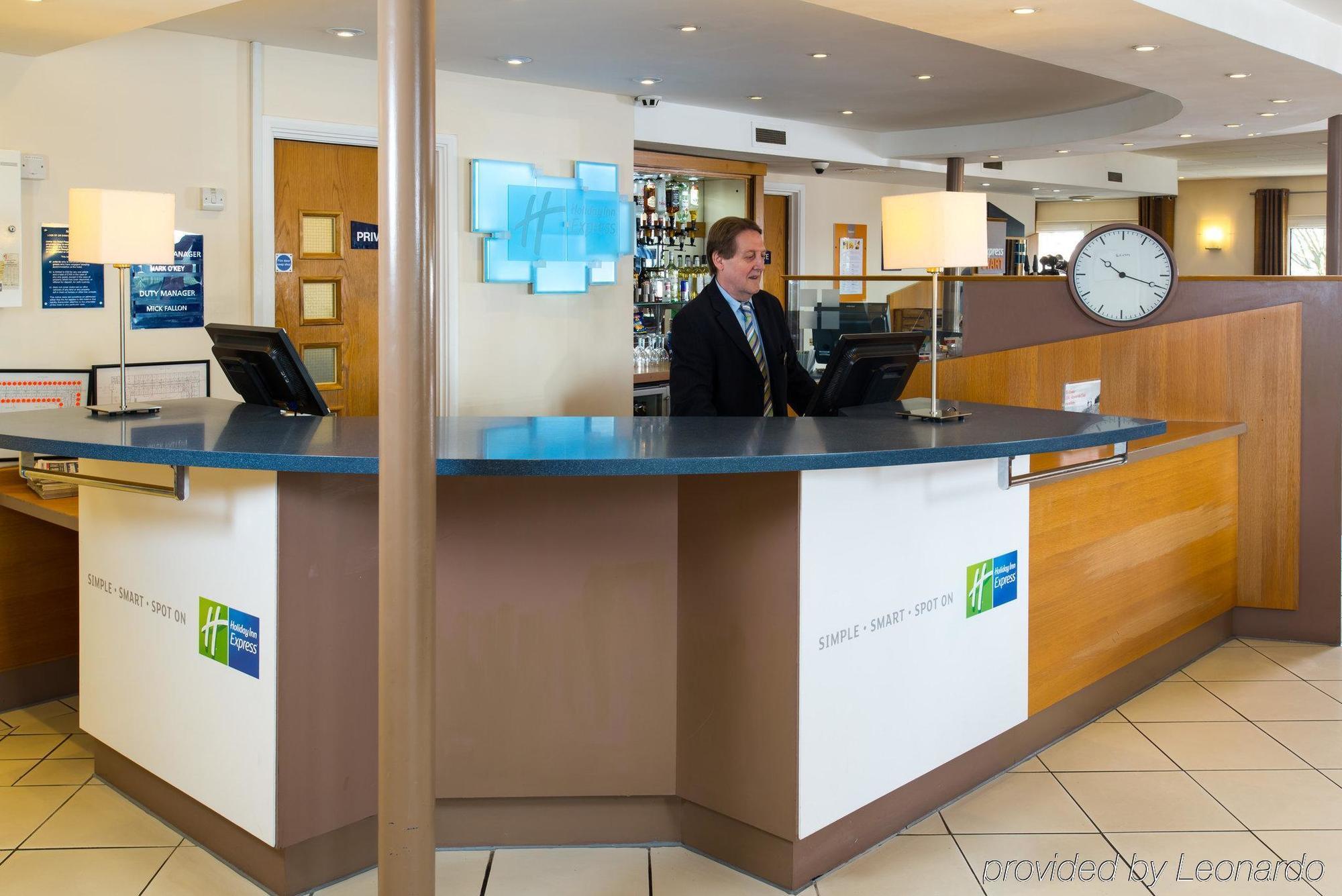 Holiday Inn Express Peterborough By Ihg Exterior photo