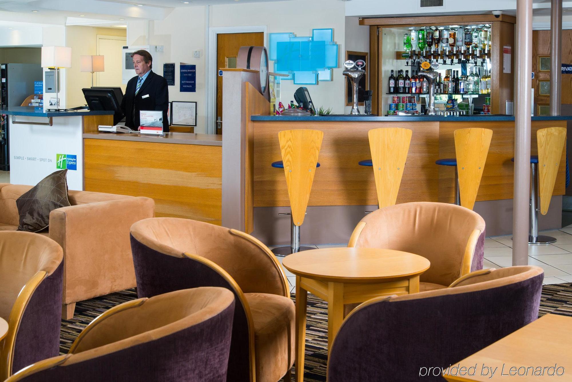 Holiday Inn Express Peterborough By Ihg Exterior photo